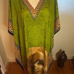 NWT Elegant Green and Gold Kaftan Dress